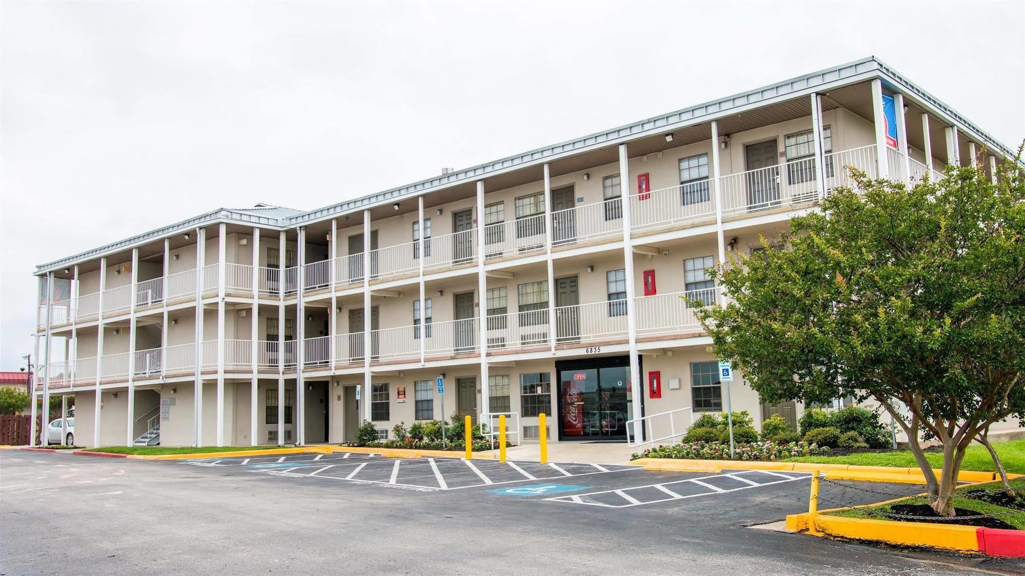 Studio 6-San Antonio, Tx - Lackland Afb Bagian luar foto